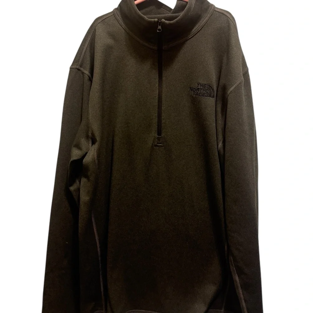 The North Face Black Quarter-Zip Pullover unisex